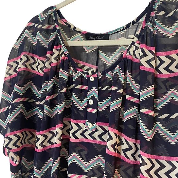 Honey Punch Women’s Small Blue Aztec Print 3 Button Sheer High Low Top - Picture 2 of 5